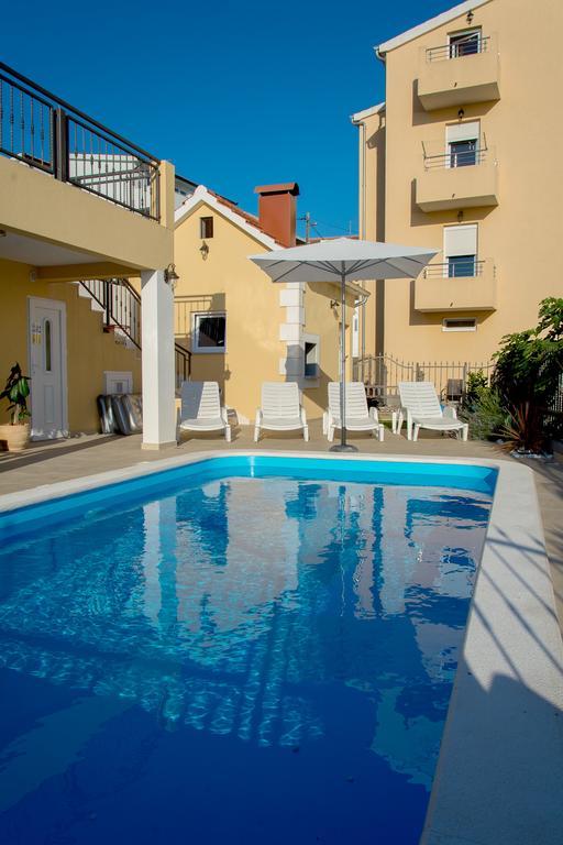 Apartments Max&Leon Podstrana Exterior photo